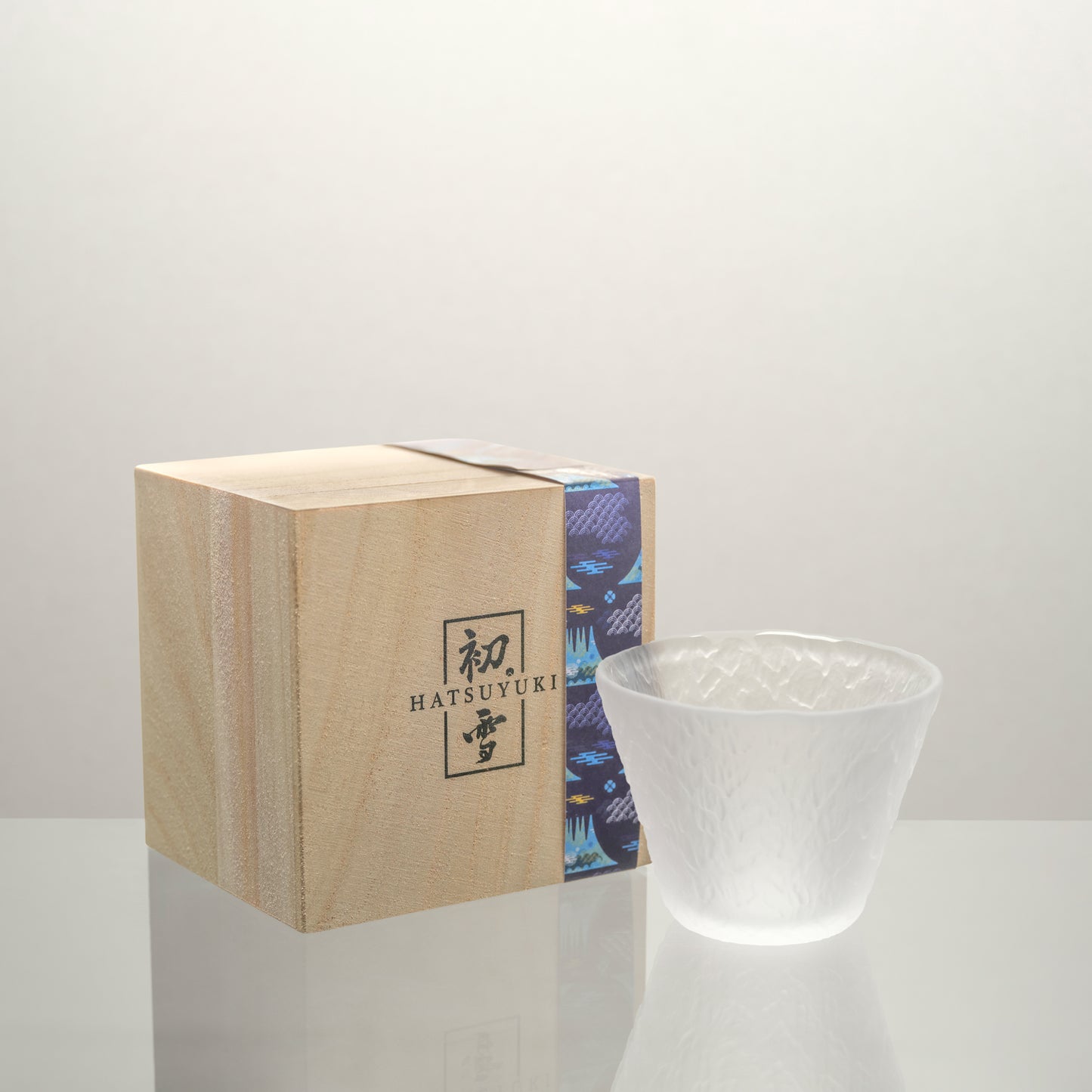 Japan Inspired Yamazakura Glass